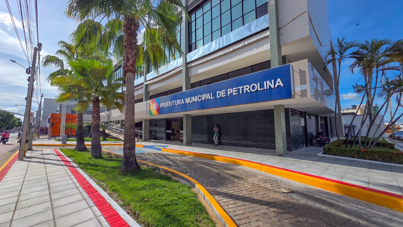 Feriado de Nossa Senhora Aparecida: Prefeitura de Petrolina explica funcionamento dos órgãos públicos municipais